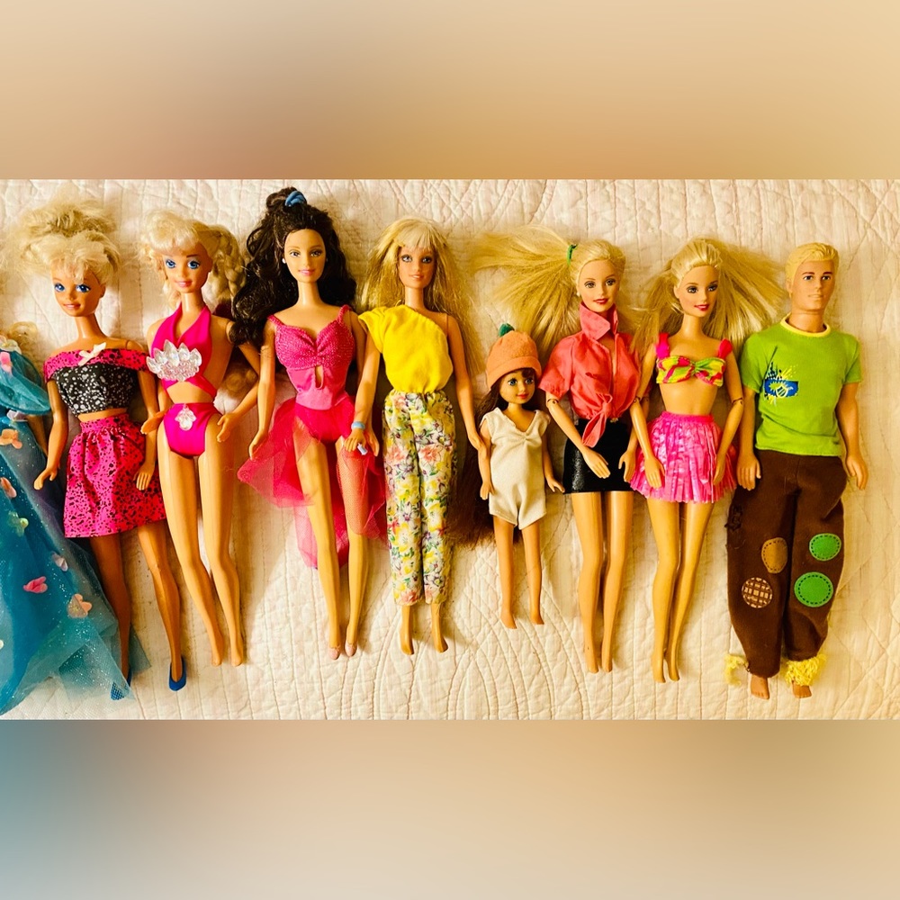 Vintage Mattel Barbie & Clothes Bundle Lot - Picture 9 of 10